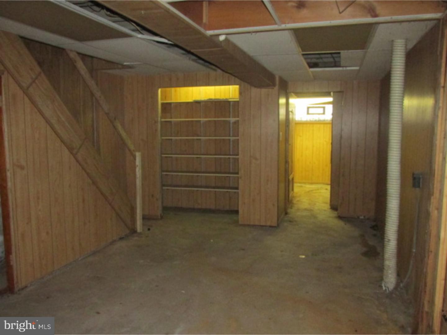 312 Huntley Road Upper Darby, PA 19082 - Photo 2 of 13