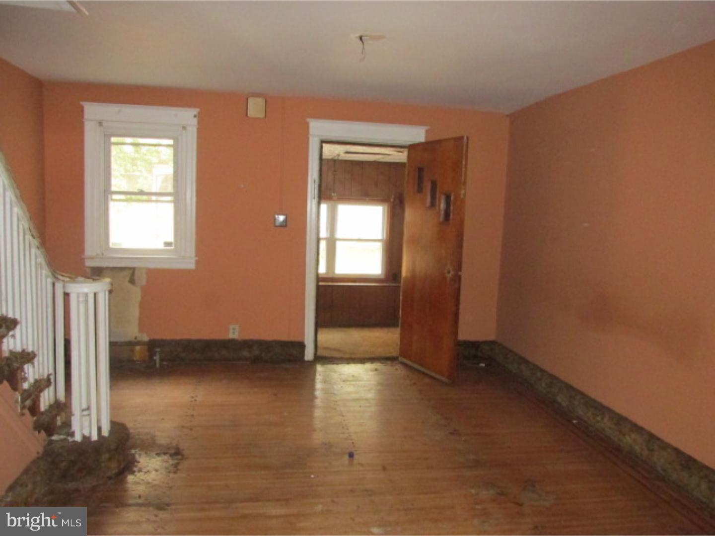 312 Huntley Road Upper Darby, PA 19082 - Photo 4 of 13