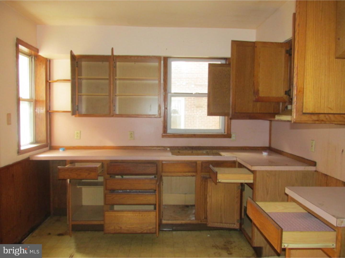 312 Huntley Road Upper Darby, PA 19082 - Photo 5 of 13