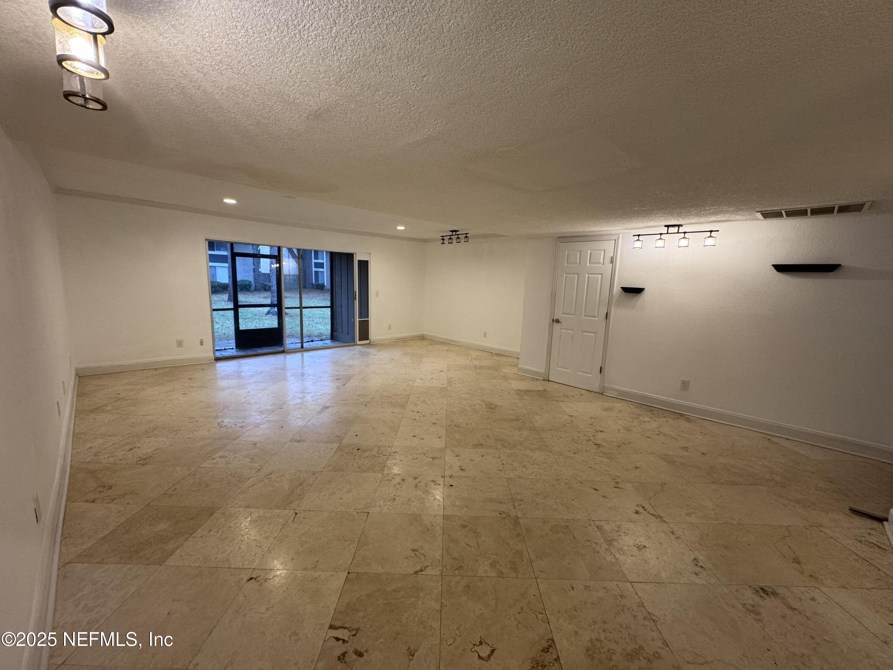 8880 Old Kings Road South, Unit 53 Jacksonville, FL 32257 - Photo 9 of 31 beyc684ba4b4f02a8