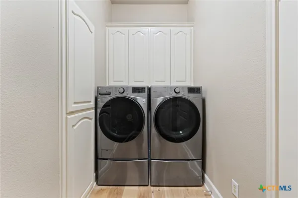 a view of a washer and dryer