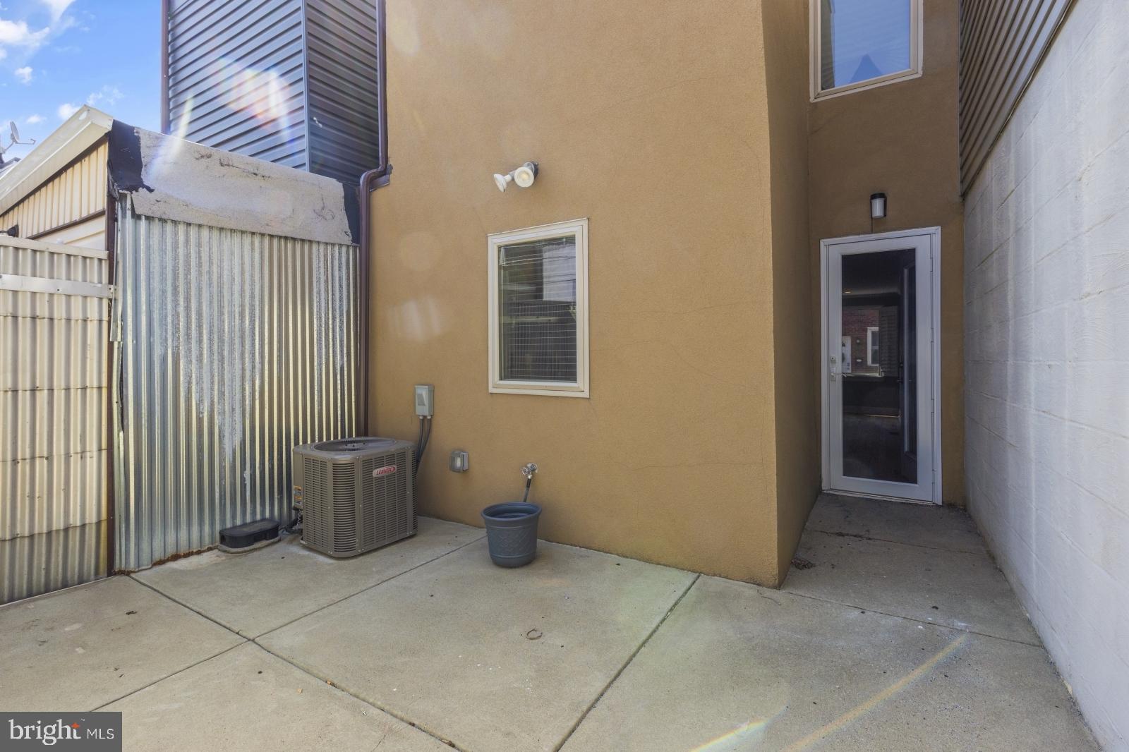 313 Mercy Street Philadelphia, PA 19148 - Photo 12 of 28