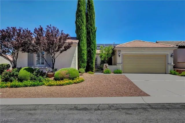 $749,000 | 2312 Perrys Burg Drive, Henderson, NV 89044