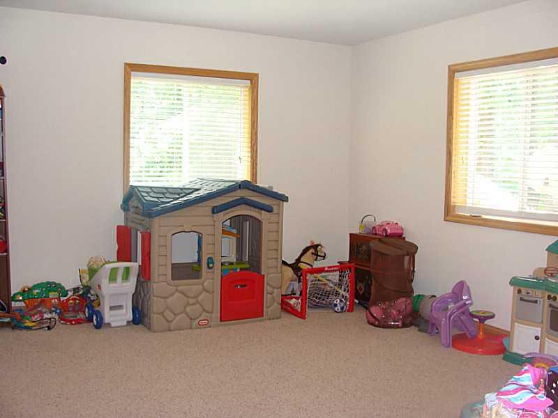 1342 Nelson Ridge Road Columbus, IN 47201 - Photo 9 of 23