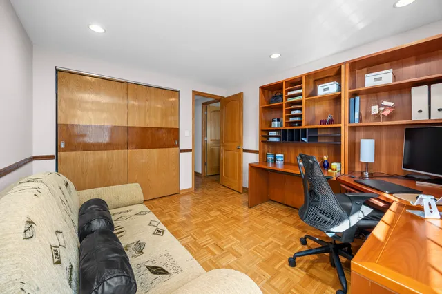 $450,000 | 571 Estate Drive, Buffalo Grove, IL 60089