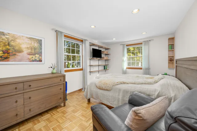 $450,000 | 571 Estate Drive, Buffalo Grove, IL 60089