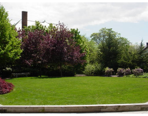 93 Spring Street, Unit C Watertown, MA 02472 - Photo 2 of 2 a view of a park