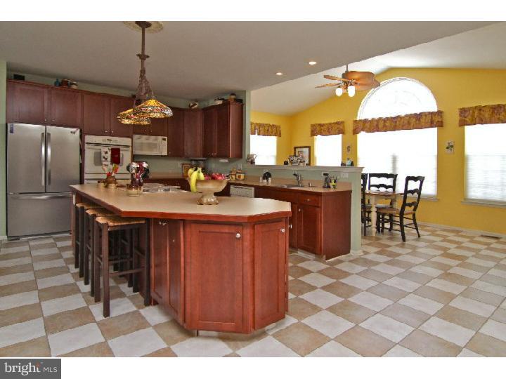 108 Sarah Drive Mickleton, NJ 08056 - Photo 5 of 25 Kitchen