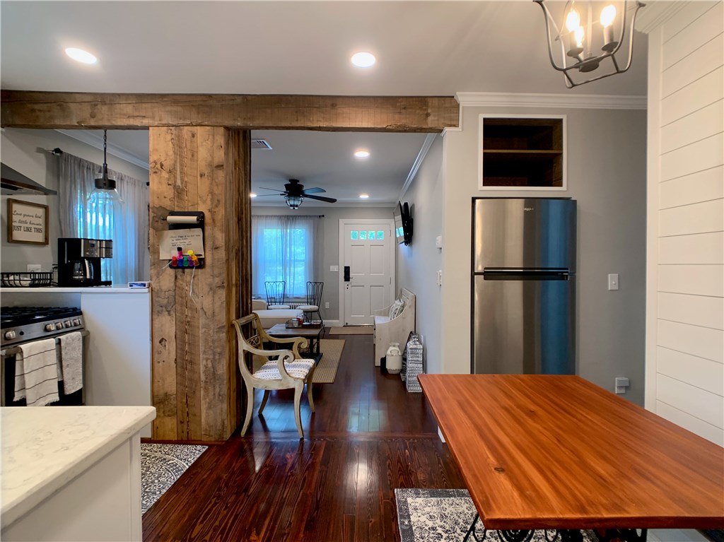 18 Sylvan Street Newport, RI 02840 - Photo 12 of 29
