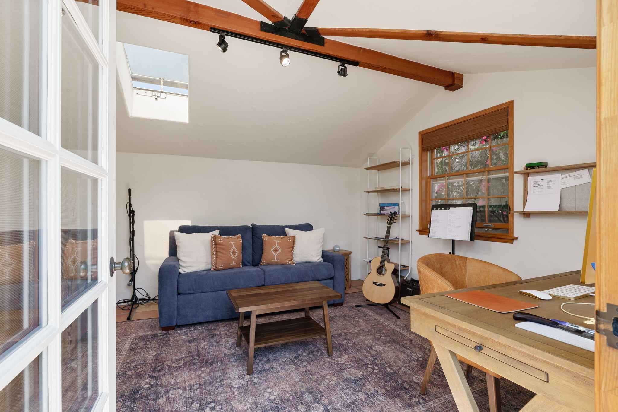2228 Chapala Street Santa Barbara, CA 93105 - Photo 20 of 31 a living room with furniture and a window