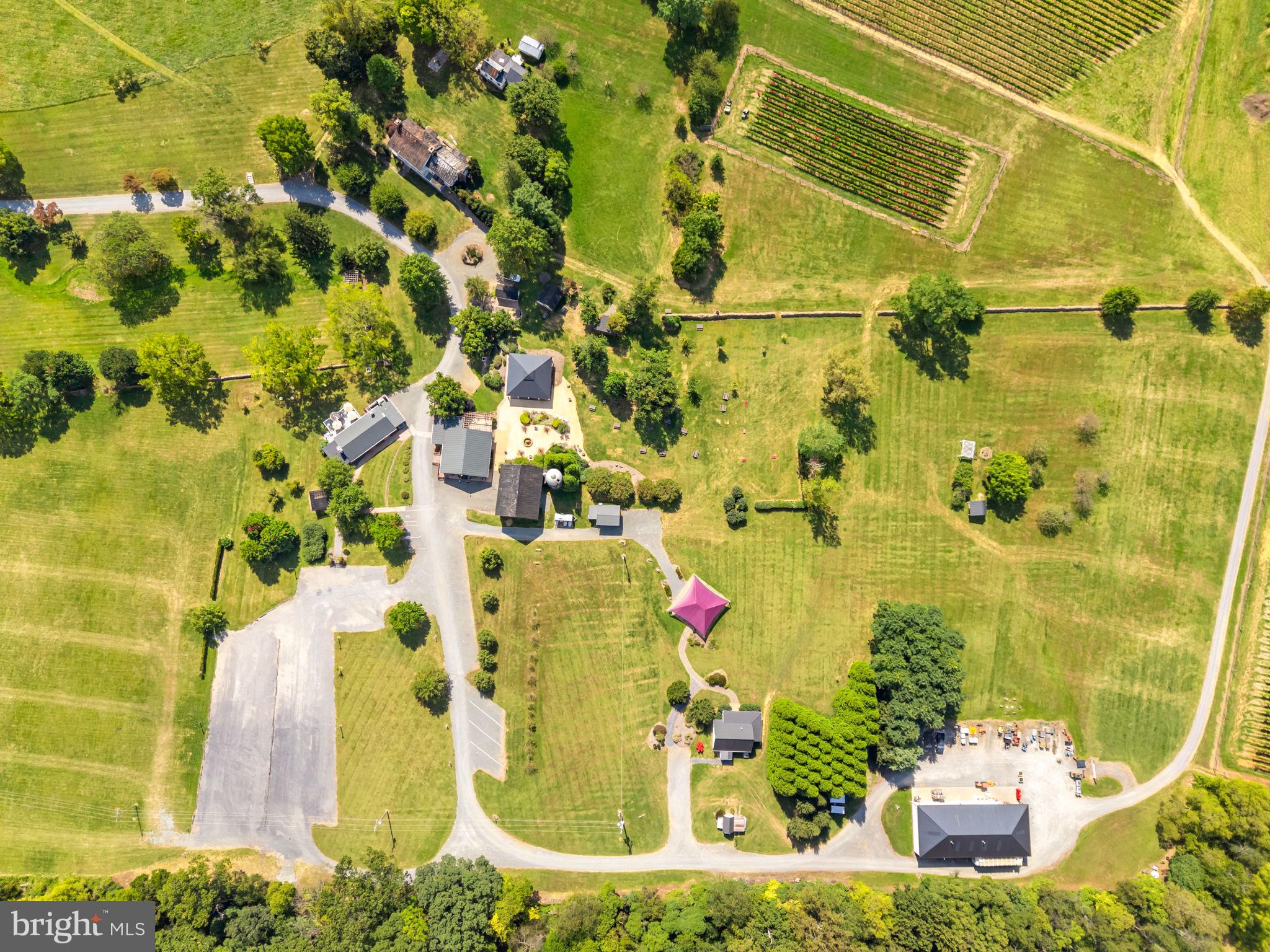 14001 Harpers Ferry Road Purcellville, VA 20132 - Photo 4 of 70