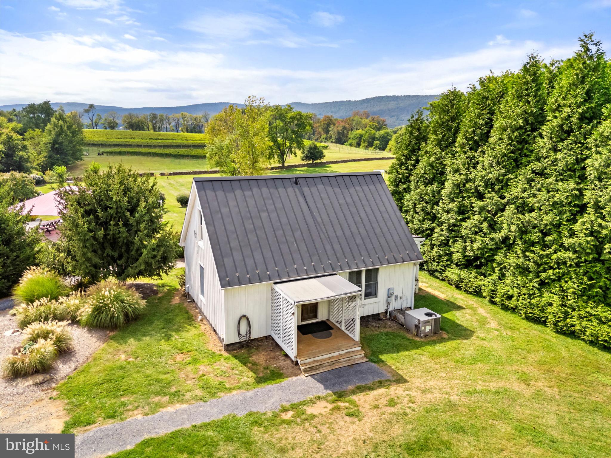 14001 Harpers Ferry Road Purcellville, VA 20132 - Photo 67 of 70 Winemaker's cottage