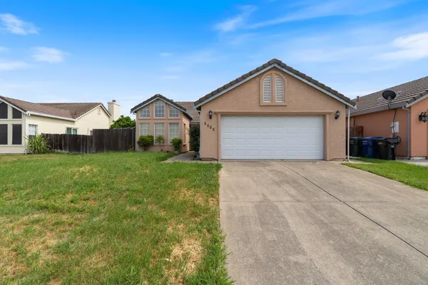 $450,000 | 8009 Parkgate Way, Sacramento, CA 95828