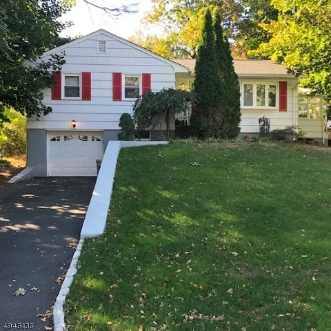 $3,950 | 676 Grove Street, Montclair, NJ 07043