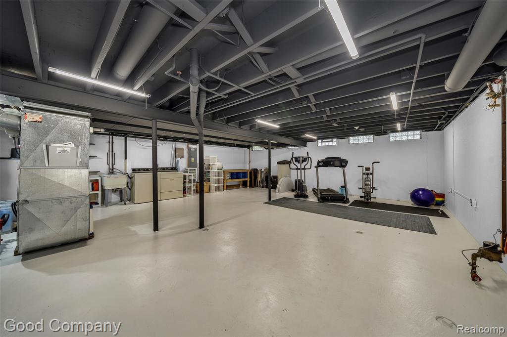 35750 Fredericksburg Road Farmington Hills, MI 48331 - Photo 16 of 30