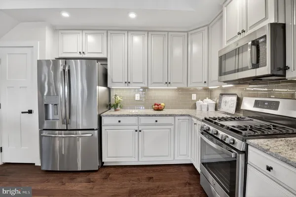 $420,000 | 5742 Meadowood Street, Unit 402, New Market, MD 21774