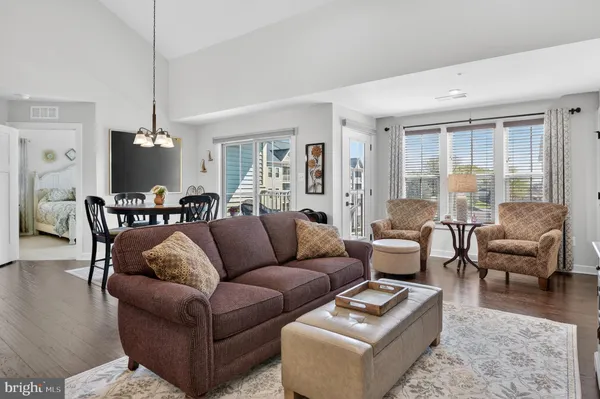 $420,000 | 5742 Meadowood Street, Unit 402, New Market, MD 21774
