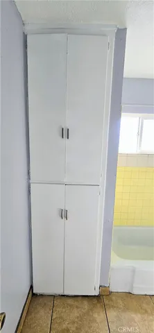 $2,000 | 1342 East 77th Place, Los Angeles, CA 90001