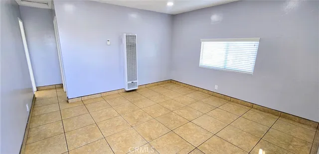 $2,000 | 1342 East 77th Place, Los Angeles, CA 90001