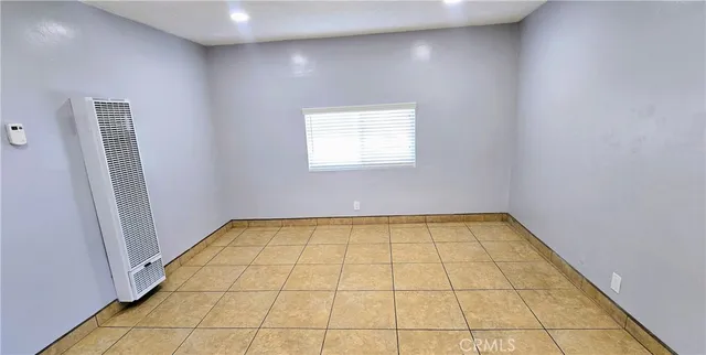 $2,000 | 1342 East 77th Place, Los Angeles, CA 90001