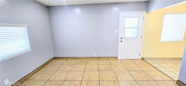 $2,000 | 1342 East 77th Place, Los Angeles, CA 90001