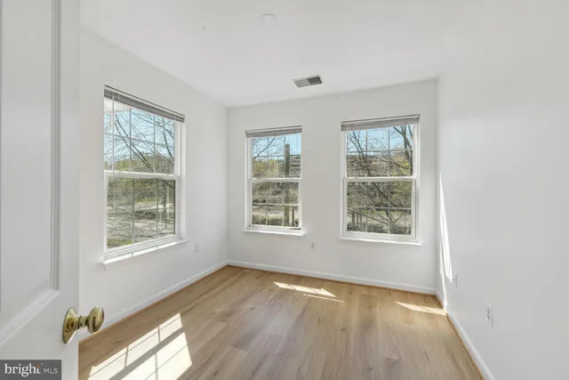 $3,395 | 2338 Huntington Station Court, Alexandria, VA 22303