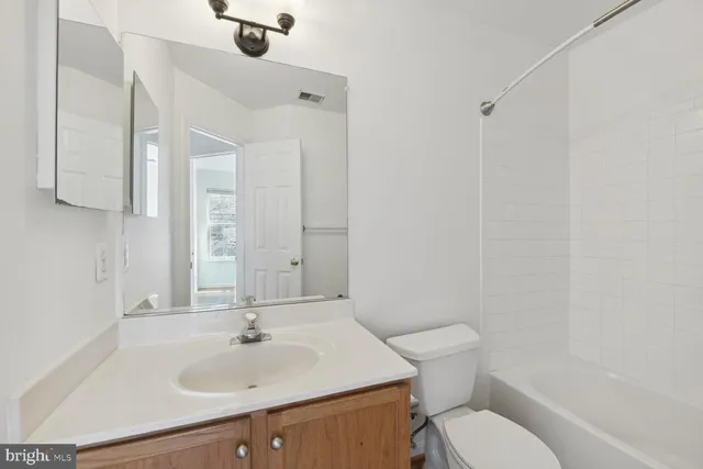 $3,395 | 2338 Huntington Station Court, Alexandria, VA 22303