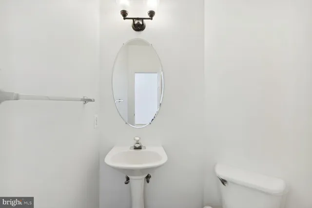 $3,395 | 2338 Huntington Station Court, Alexandria, VA 22303