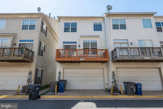 $3,395 | 2338 Huntington Station Court, Alexandria, VA 22303