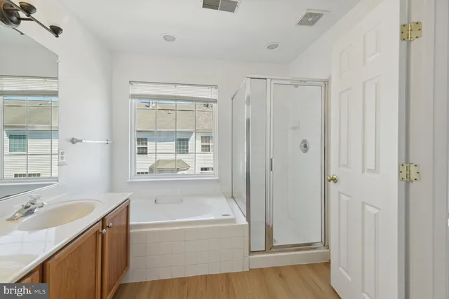 $3,395 | 2338 Huntington Station Court, Alexandria, VA 22303