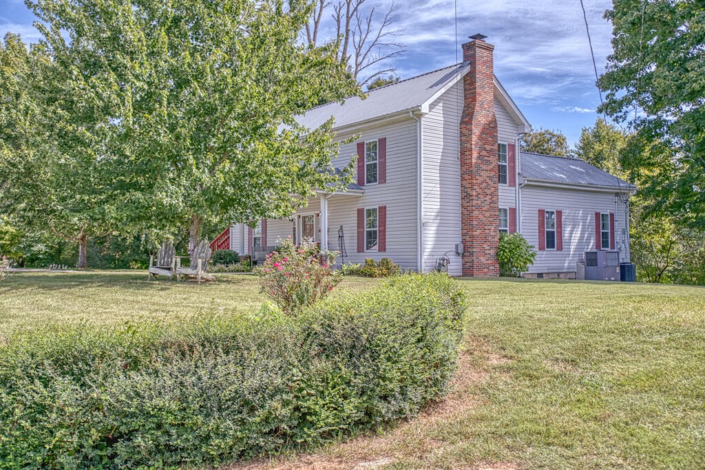 324 Turntable Road Sparta, TN 38583 - Photo 4 of 30 Gallery Image 4