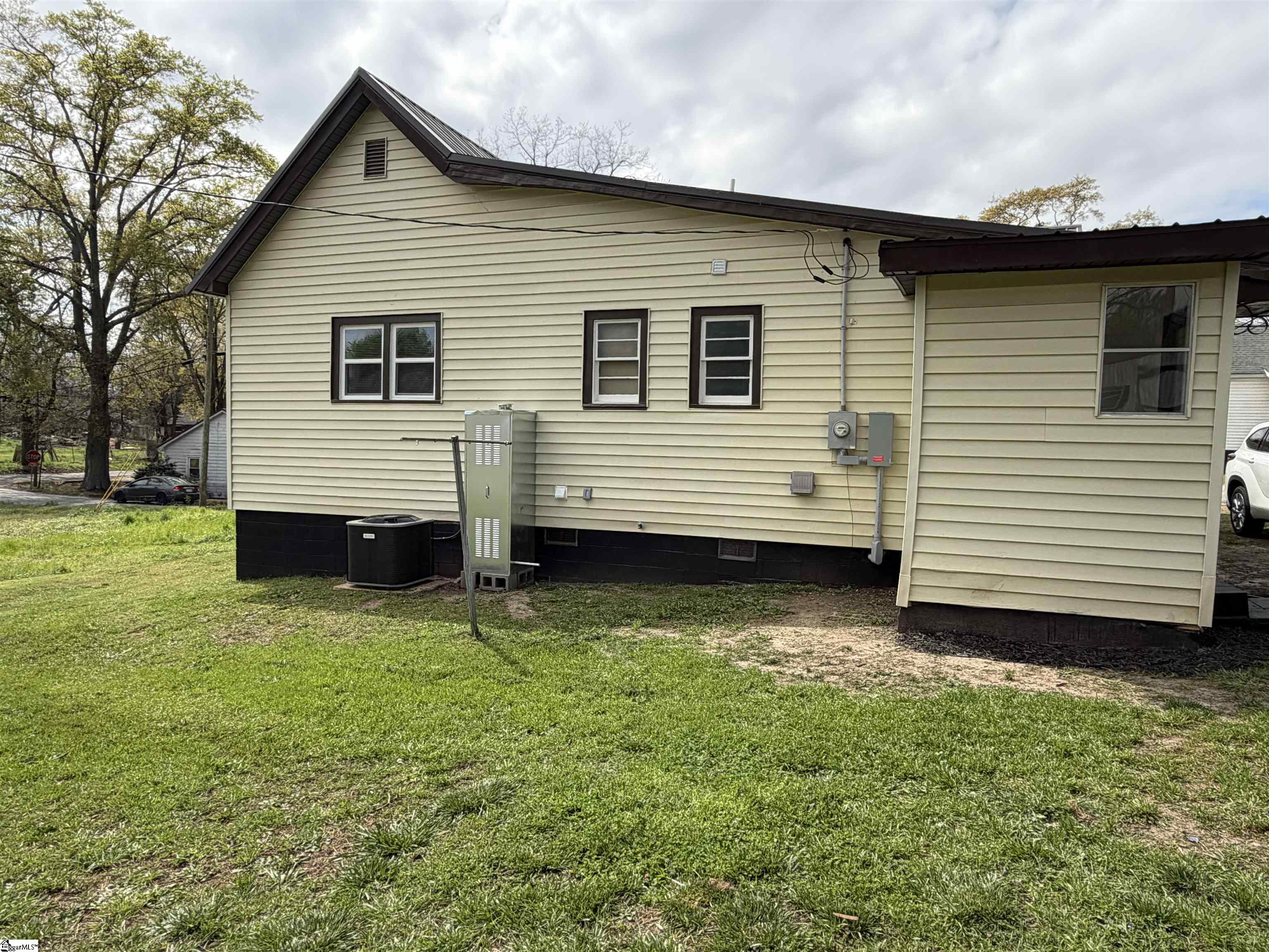 100 Boston Street Anderson, SC 29625 - Photo 7 of 50