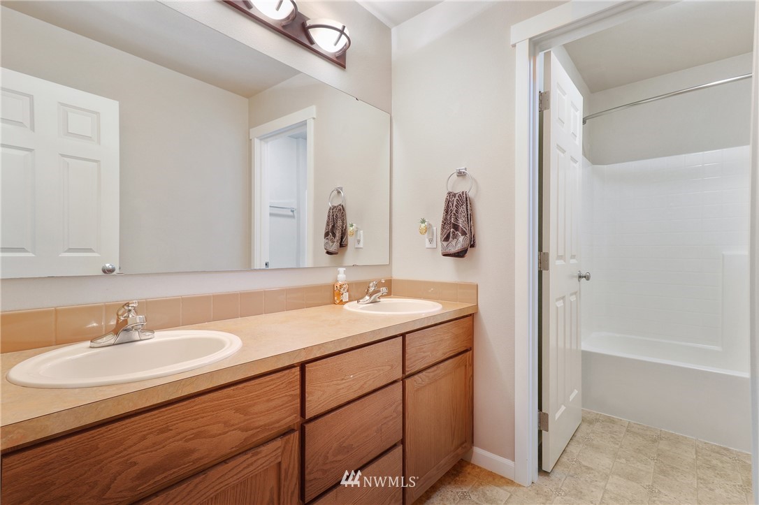 7050 Inlay Street Southeast Lacey, WA 98513 - Photo 18 of 29