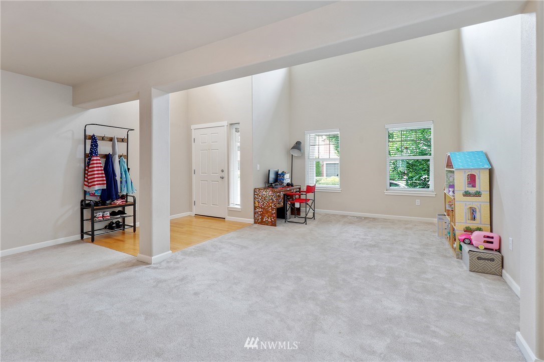 7050 Inlay Street Southeast Lacey, WA 98513 - Photo 3 of 29