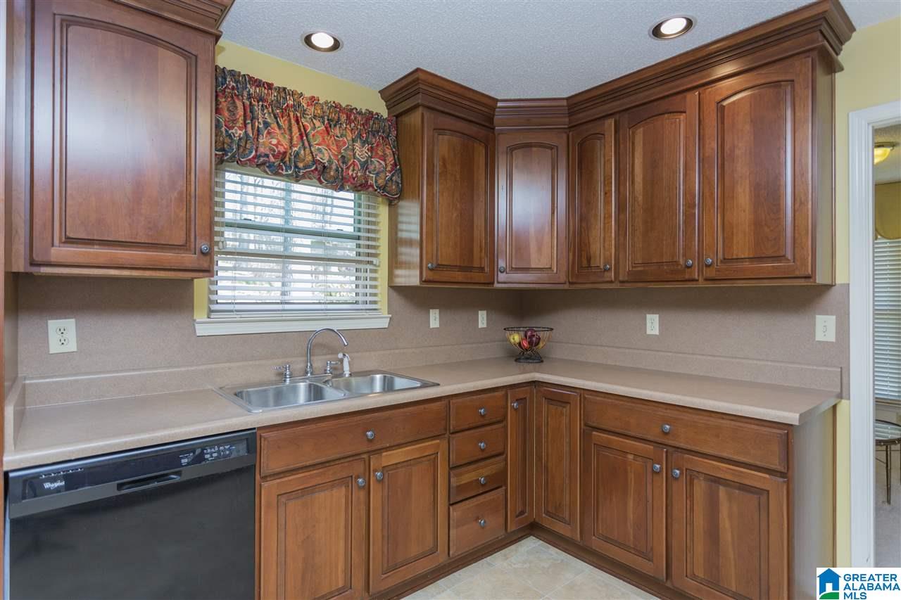 3442 Rock Ridge Circle Birmingham, AL 35210 - Photo 10 of 36