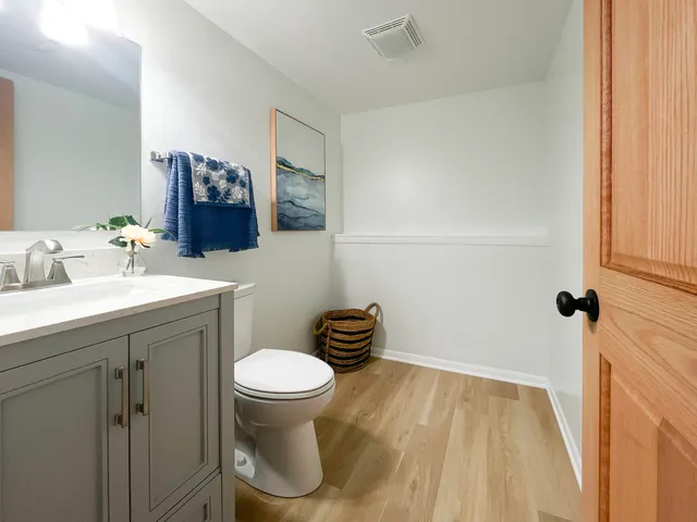 $349,900 | 5505 West Shore Drive, McHenry, IL 60050