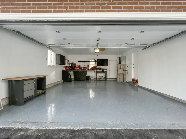 $349,900 | 5505 West Shore Drive, McHenry, IL 60050