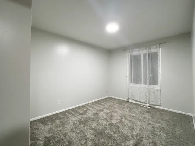 $349,900 | 5505 West Shore Drive, McHenry, IL 60050