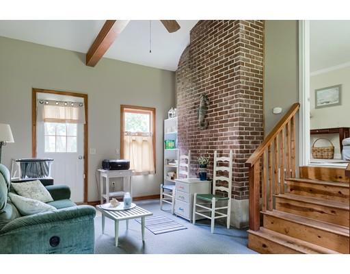 81 Homestead Road Holden, MA 01520 - Photo 11 of 31 Gallery Image 11