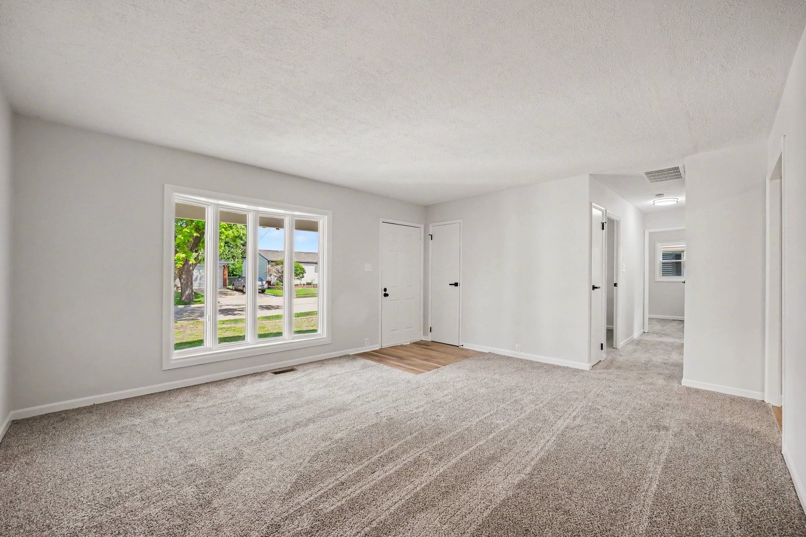 338 Hickory Avenue Romeoville, IL 60446 - Photo 4 of 14