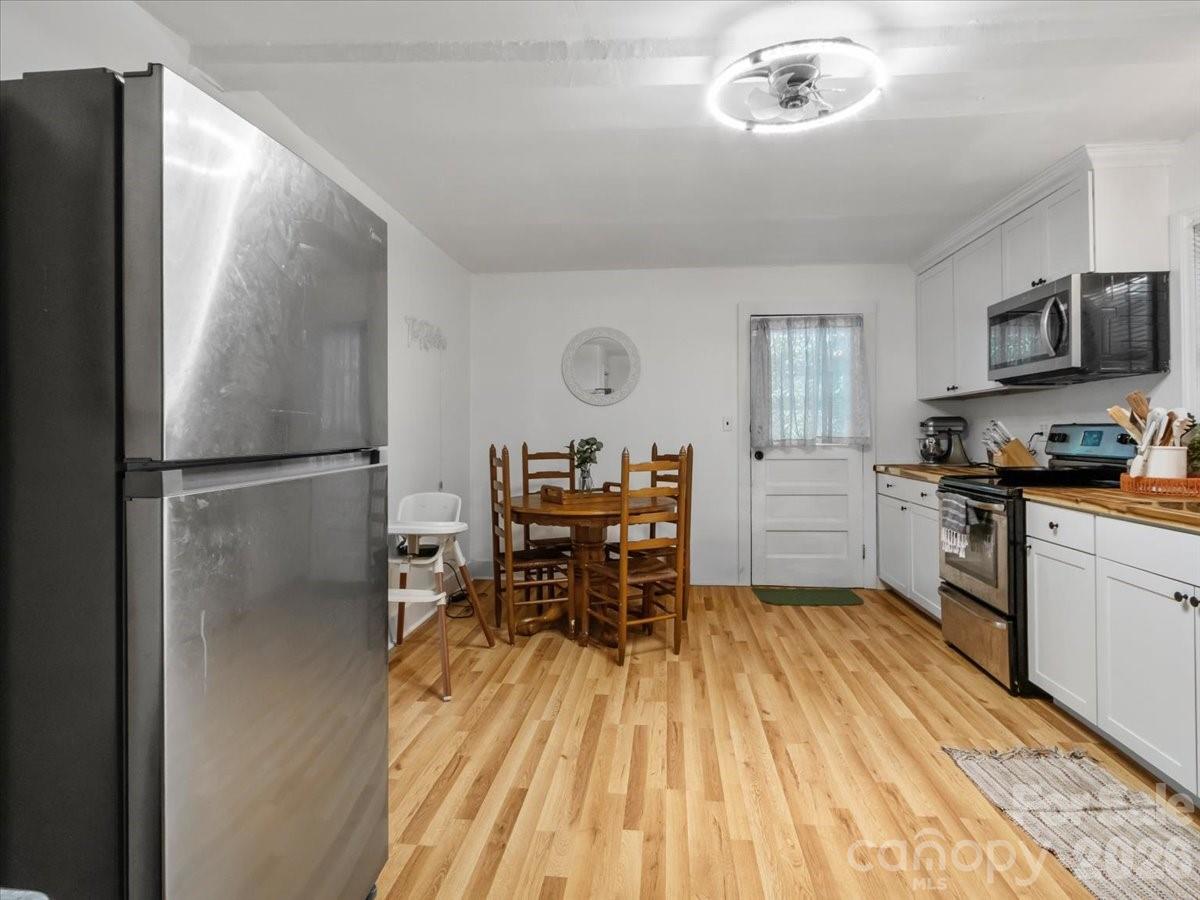 352 Jakes Branch Road Spruce Pine, NC 28777 - Photo 11 of 31