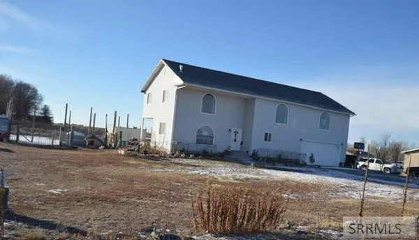 $620,000 | 2492 East 2100 North, Hamer, ID 83425