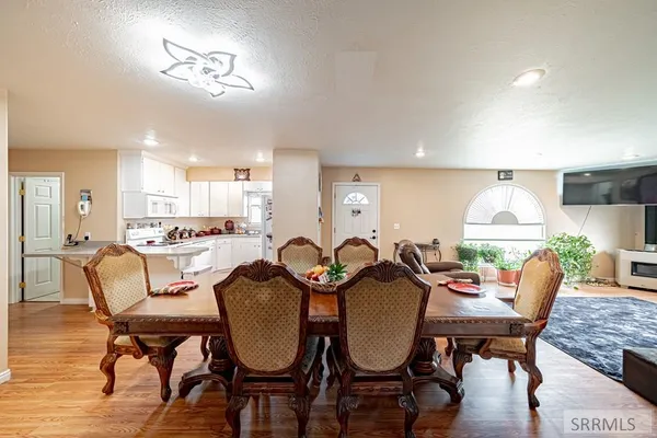 $620,000 | 2492 East 2100 North, Hamer, ID 83425