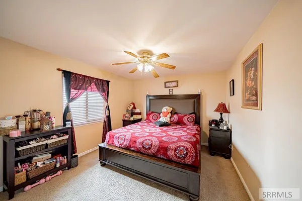 $620,000 | 2492 East 2100 North, Hamer, ID 83425