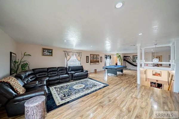 $620,000 | 2492 East 2100 North, Hamer, ID 83425
