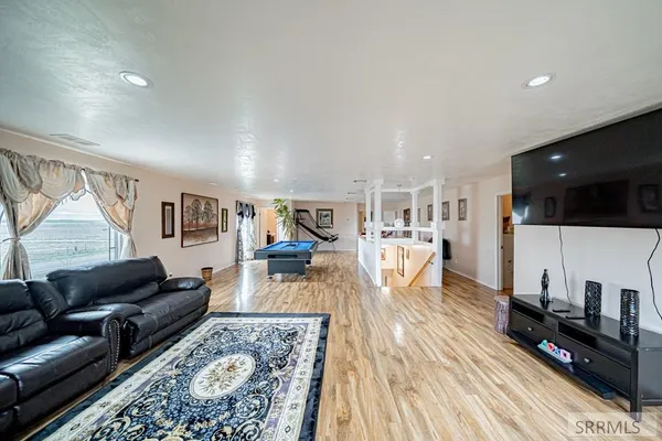 $620,000 | 2492 East 2100 North, Hamer, ID 83425