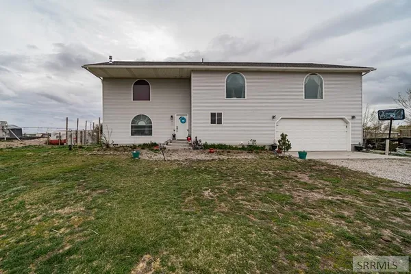 $620,000 | 2492 East 2100 North, Hamer, ID 83425