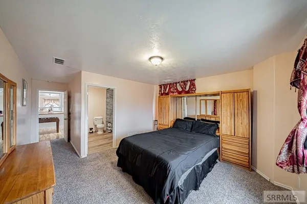 $620,000 | 2492 East 2100 North, Hamer, ID 83425