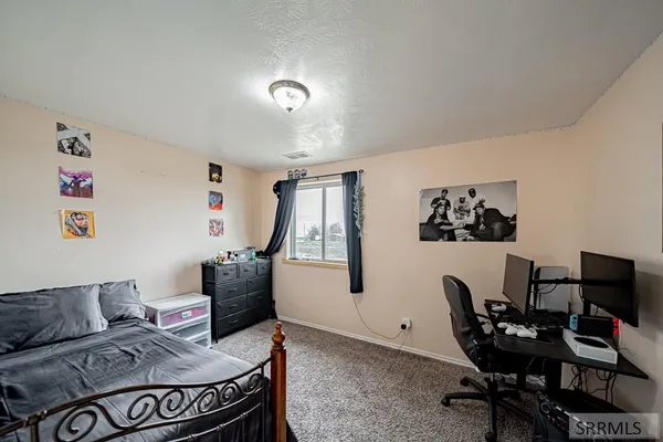 $620,000 | 2492 East 2100 North, Hamer, ID 83425