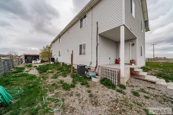 $620,000 | 2492 East 2100 North, Hamer, ID 83425